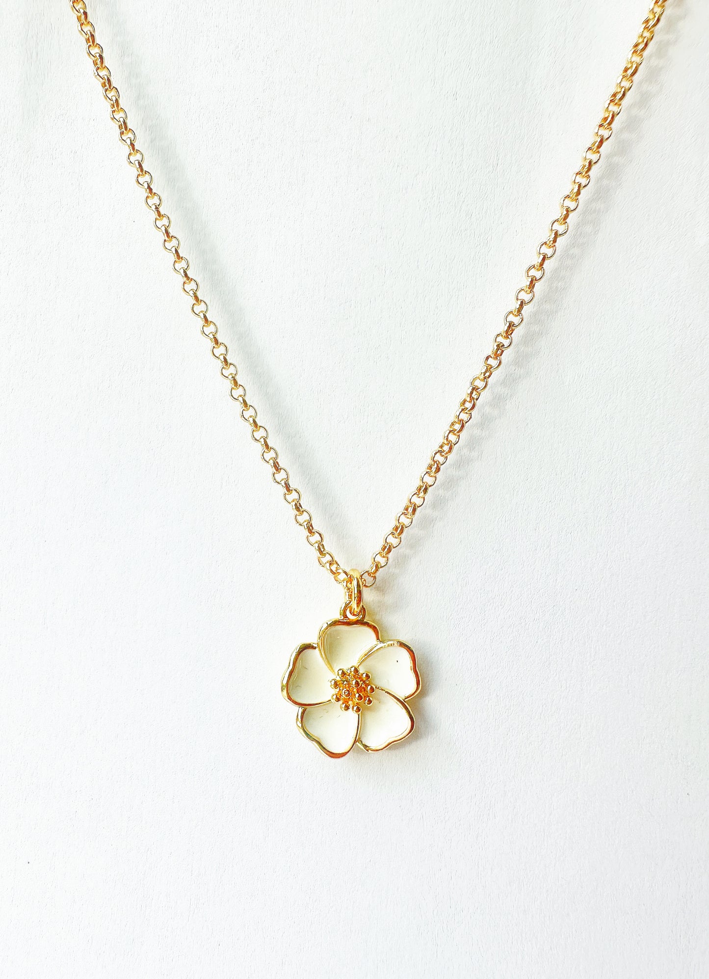 14k Gold-Filled White Hibiscus Flower Necklace