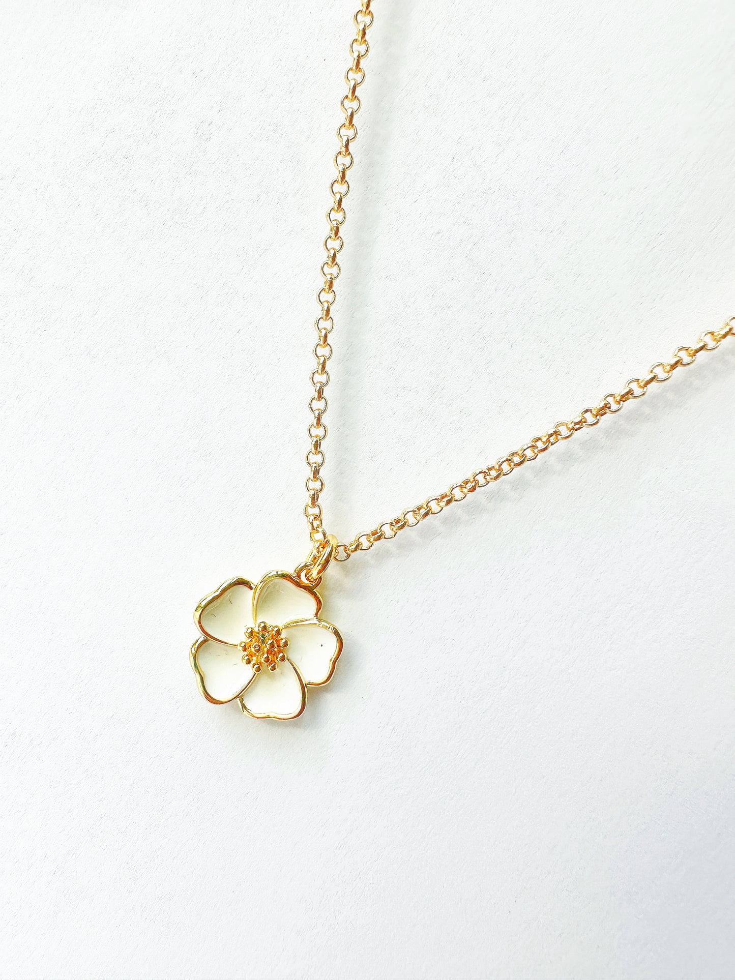 14k Gold-Filled White Hibiscus Flower Necklace